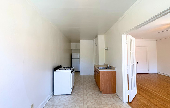 Kitchen & Dining Room - 206
