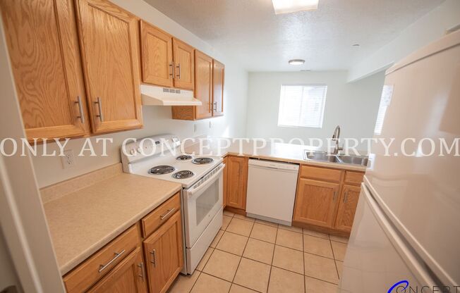 2 beds, 2 baths, 962 sqft, $1,299, Unit E-08