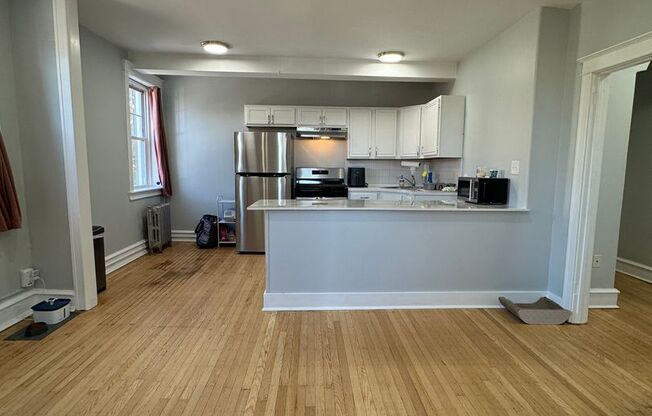 1 bed, 1 bath, 415 sqft, $1,395, Unit 27