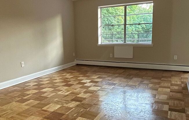 1 bed, 1 bath, 759 sqft, $1,995, Unit 3J