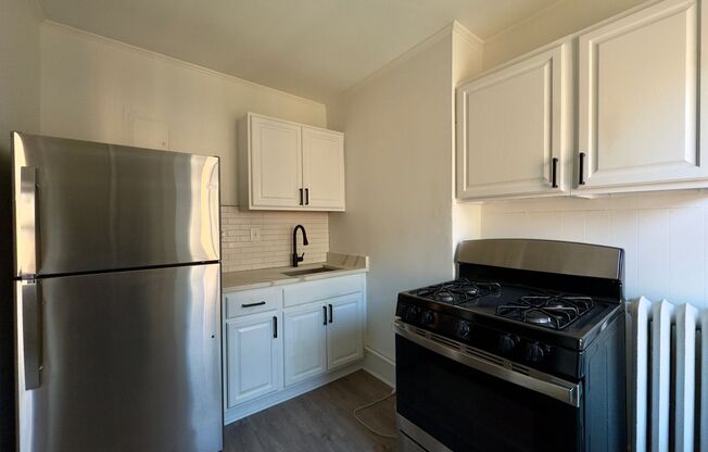 1 bed, 1 bath, $1,150, Unit Apt 7