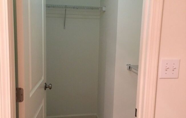 855SF 1BR 1.5BA  Condo