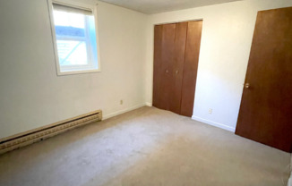 2 beds, 1 bath, 800 sqft, $750, Unit #1