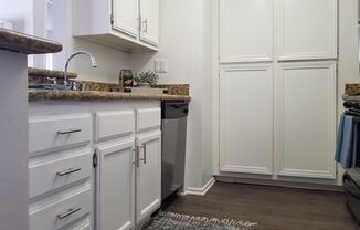 1 bed, 1 bath, 714 sqft, $2,180, Unit 315