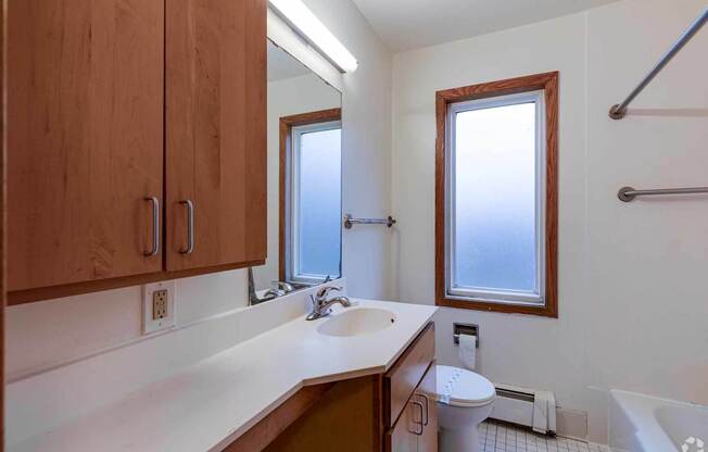 Rolling Hills Apartments, St Paul, MN