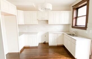 2bed 1.5Bath with Den and Library! Full Historic Remodel!