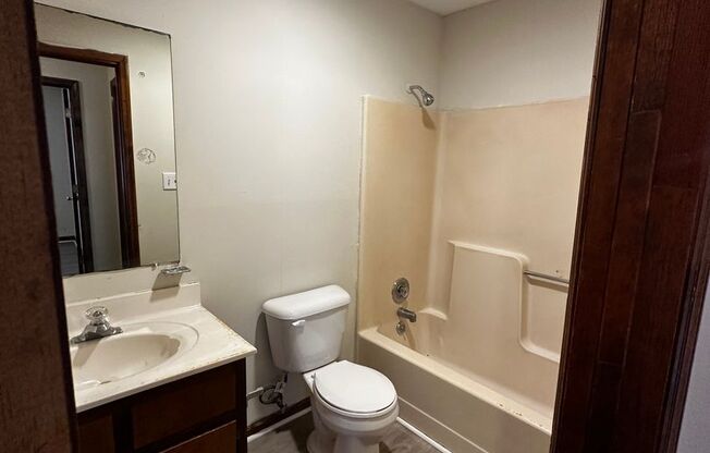 2 beds, 1 bath, 1,000 sqft, $1,000, Unit MD141