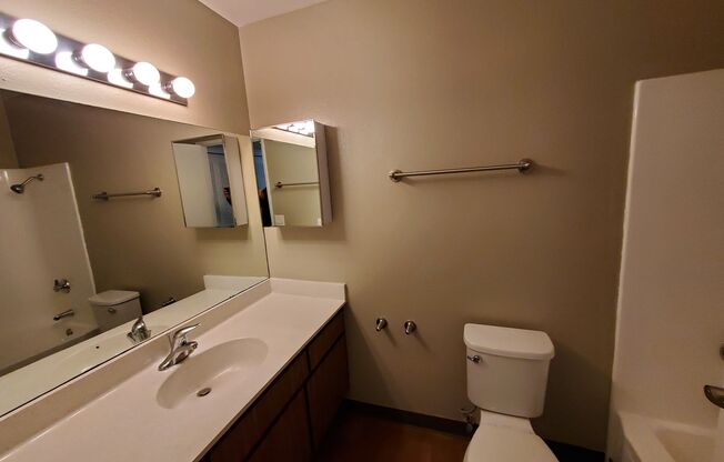 Studio, 1 bath, 408 sqft, $1,850, Unit 143