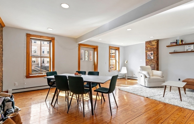 71 Boylston St