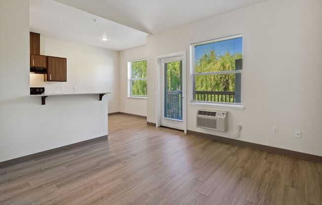 1 bed, 1 bath, 728 sqft, $1,360, Unit 306 D