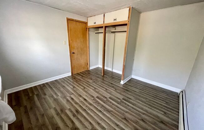 4 beds, 1 bath, $1,195