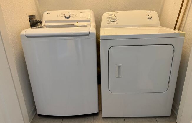 Beautiful 3 Bed, 2 Bath Condo in Desirable Stonebridge Place – MetroWest