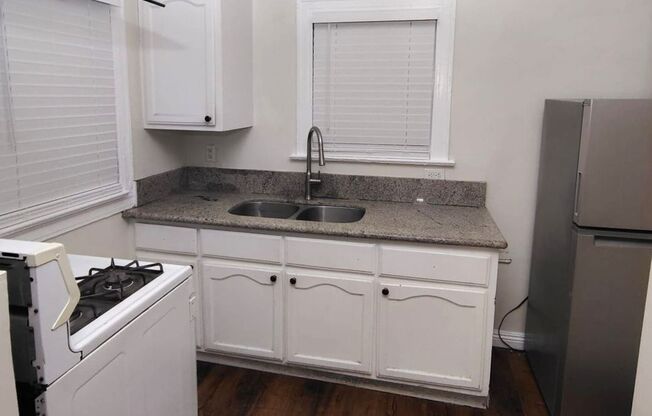 1 bed, 1 bath, $1,995, Unit 2723-12