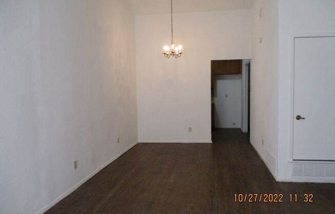 1031 Southmoor Dr