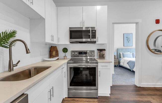 2 beds, 2 baths, 781 sqft, $1,542, Unit 204