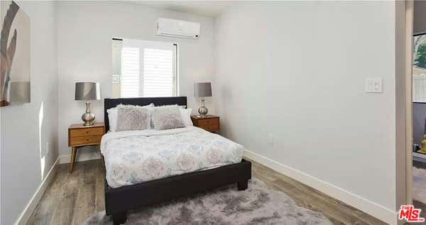 1 bed, 1 bath, 364 sqft, $1,900