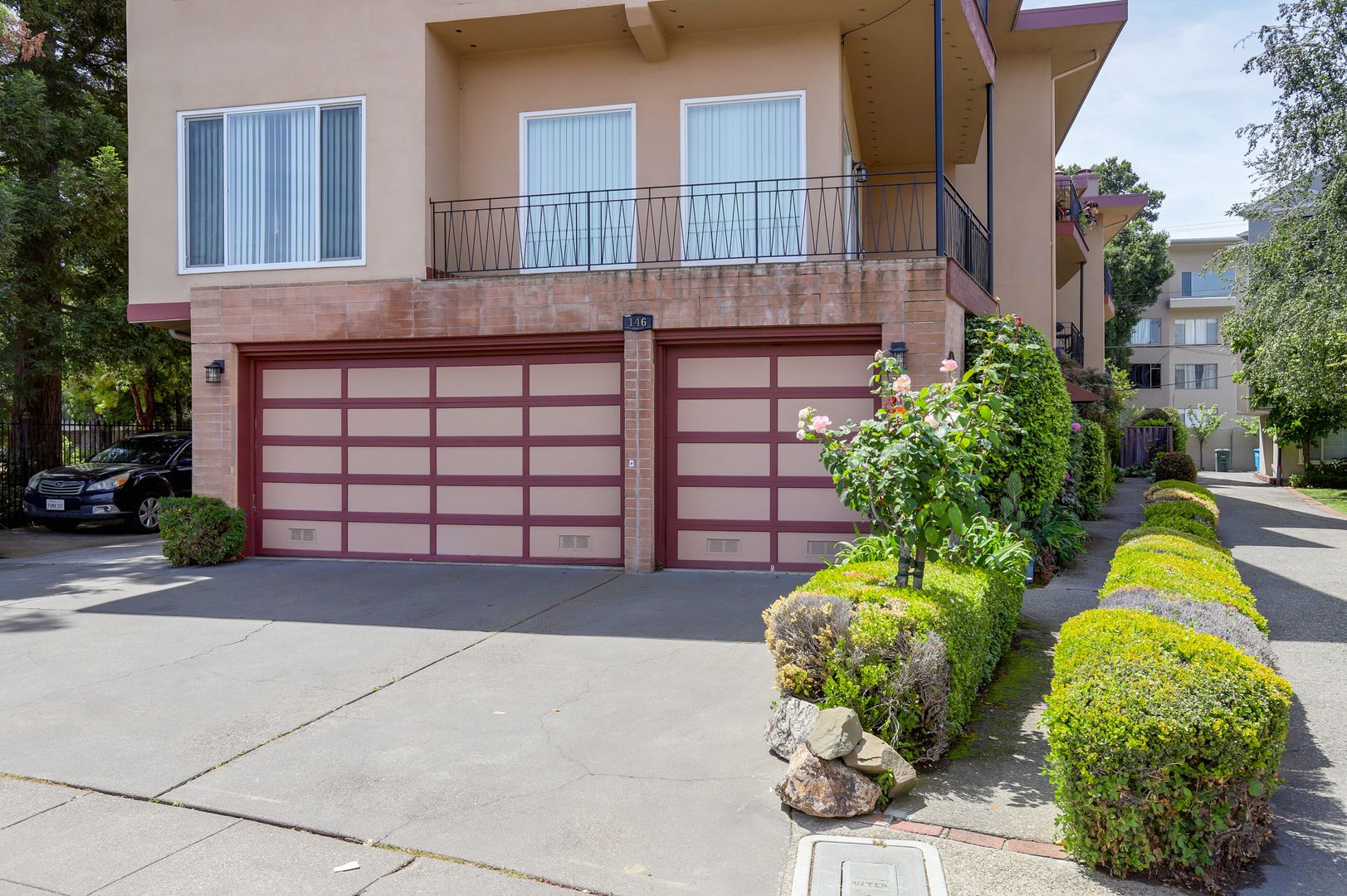 2BR/1BA Top Floor Corner Unit with Balcony & Parking | Pet Friendly | Near Downtown | YouTube Tour