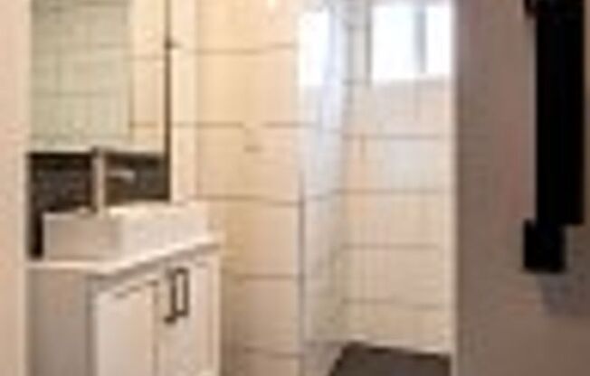 Studio, 1 bath, $1,145, Unit 233