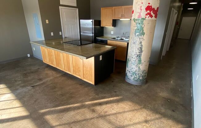 2 beds, 2 baths, 1,100 sqft, $895, Unit 416