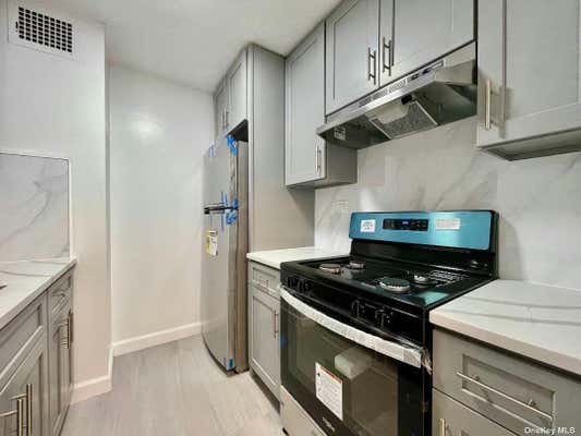 1 bed, 1 bath, 729 sqft, $2,800