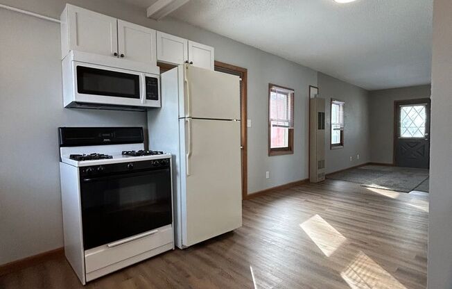 1 bed, 1 bath, $1,095, Unit 617