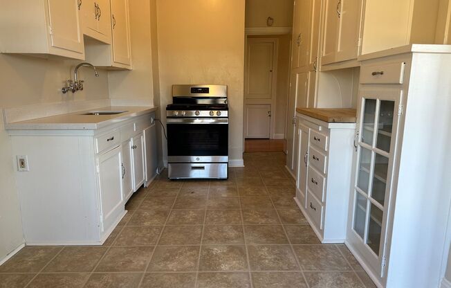 2 beds, 1 bath, 1,200 sqft, $2,795, Unit 102