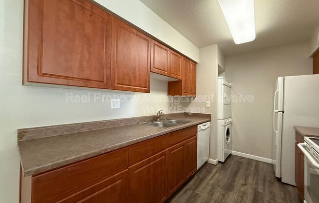 2 beds, 2 baths, 919 sqft, $1,445, Unit Apt 1062