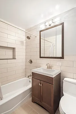 Studio, 1 bath, $5,300, Unit 1117