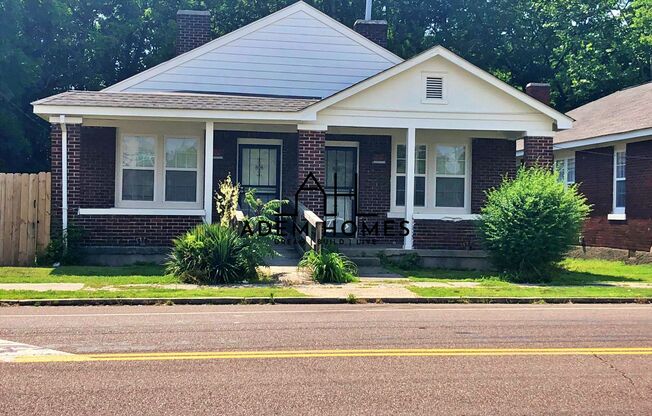 Spacious 2 Bedroom Home in a Central Location!! - (Duplex)