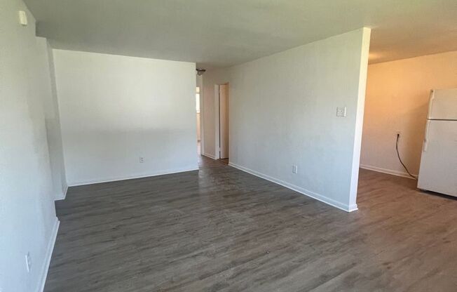 2 beds, 1 bath, $1,295, Unit Unit 1325A