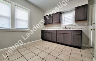 2 beds, 1 bath, $875