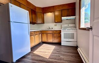 2 beds, 1.5 baths, $900, Unit 955 4th St SW