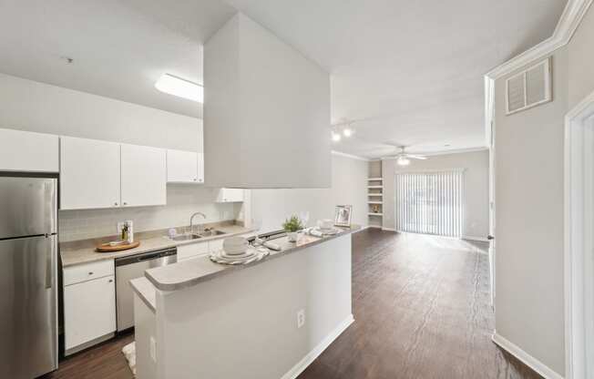 the preserve at ballantyne commons apartment kitchen and living room