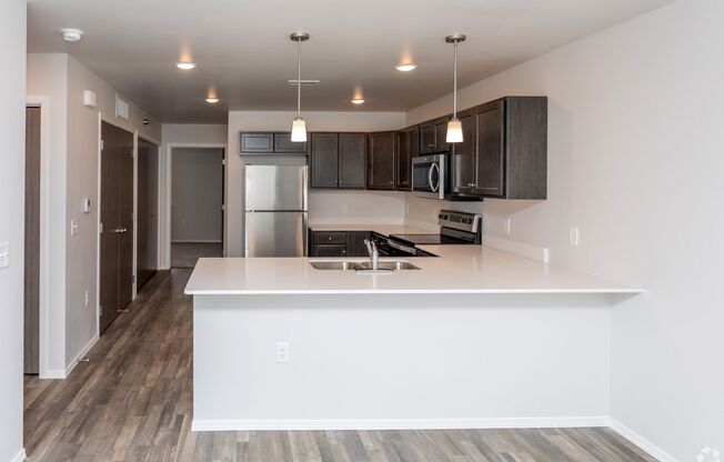 2 beds, 2 baths, 913 sqft, $1,275, Unit 4800-263