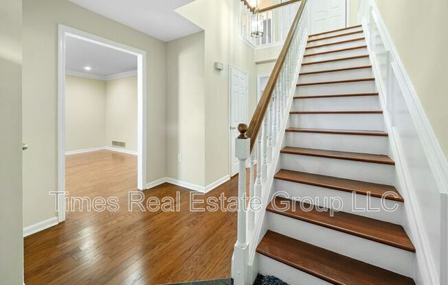 113 PINECREST LN