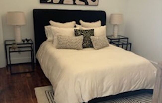 1 bed, 1 bath, 780 sqft, $1,300, Unit F-107