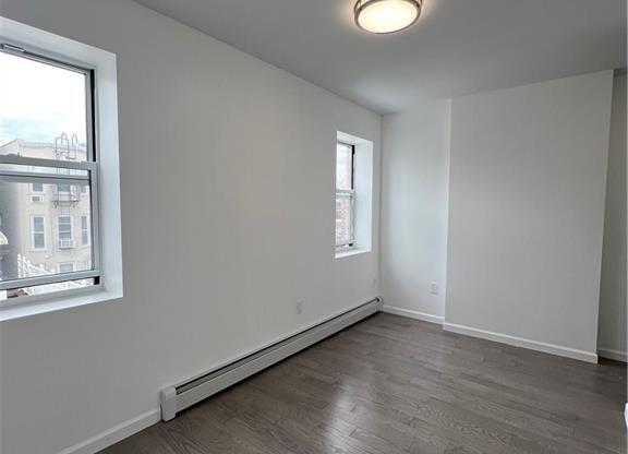 192 BAY 34 ST