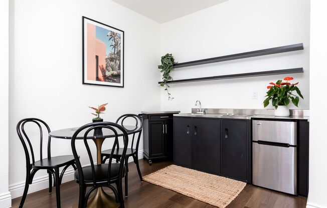 Studio, 1 bath, 540 sqft, $1,875, Unit 208