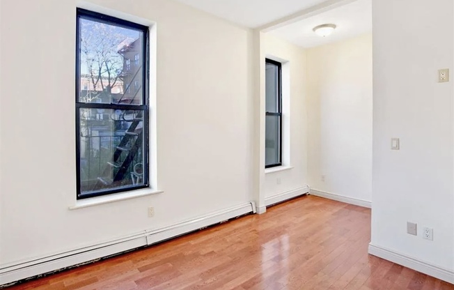 323 7 ST
