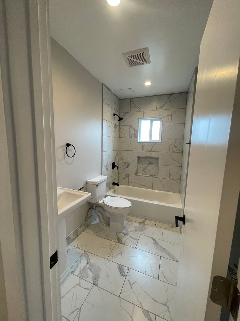 14700 Hubbard St LLC