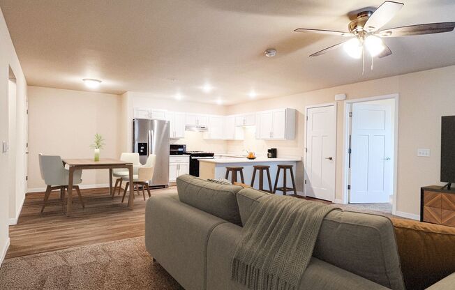 2 beds, 2 baths, 1,295 sqft, $1,860