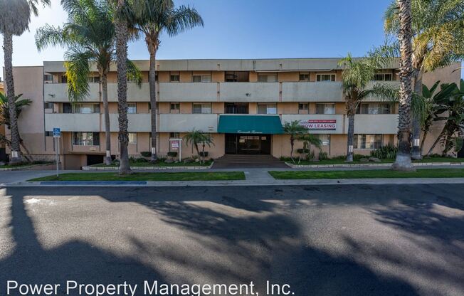 1735 Coronado Ave.