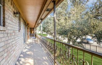 1 bed, 1 bath, 704 sqft, $1,150, Unit 156