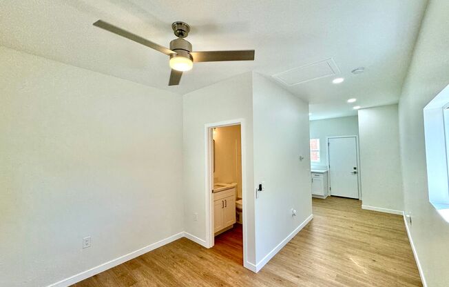 Adorable studio in South Park!
