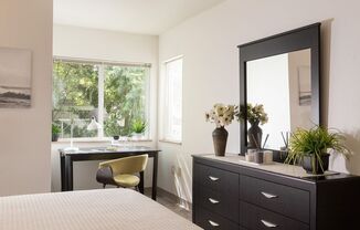 2 beds, 1 bath, 784 sqft, $1,650, Unit GHP321