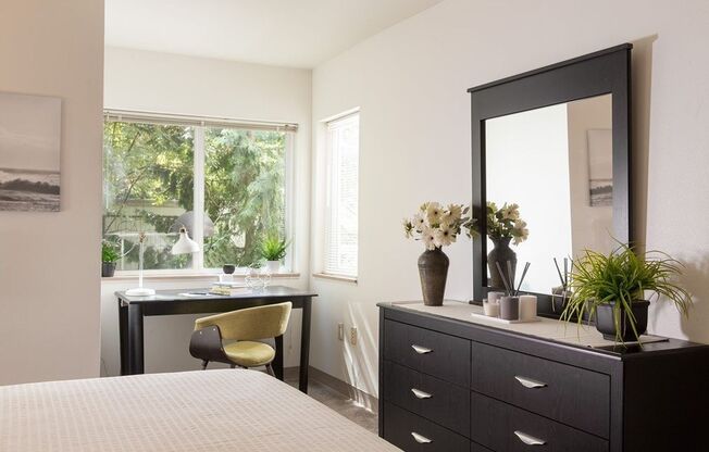 2 beds, 1 bath, 784 sqft, $1,599, Unit GHP410