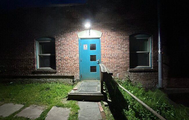 834 BAY ST