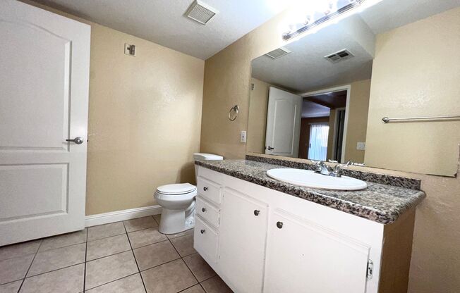 1 bed, 1 bath, $1,150, Unit # 1200