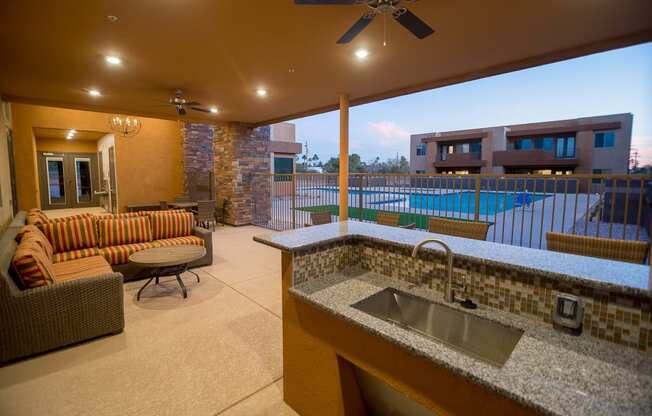 Outdoor lounge with wetbar & seating | Pima Canyon