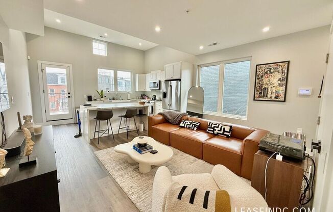 1262 HOLBROOK TERRACE NE